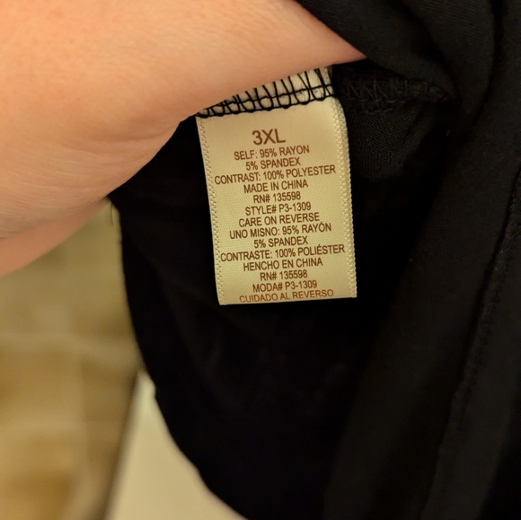 Black Top with Lace Detail from Kohl's size 3xl - Picture 7 of 7